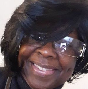 Meet your Posher, Denise